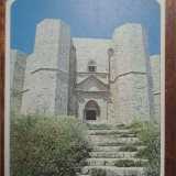 Anche il 74enne cremonese Luigi � un collezionista di schede telefoniche: la sua raccolta conta circa 600 pezzi. �Ricordo in particolare quella raffigurante Castel del Monte che arrivai a pagare 40.000 lire�